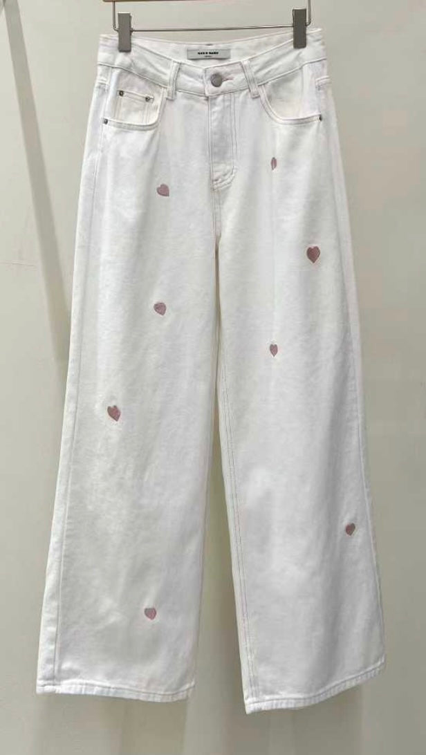 直筒愛心刺繡牛仔褲